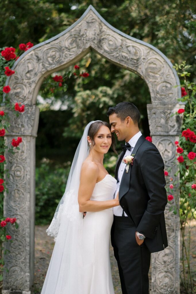 St Charles Hall Hochzeit Brautpaar bei den private Vows