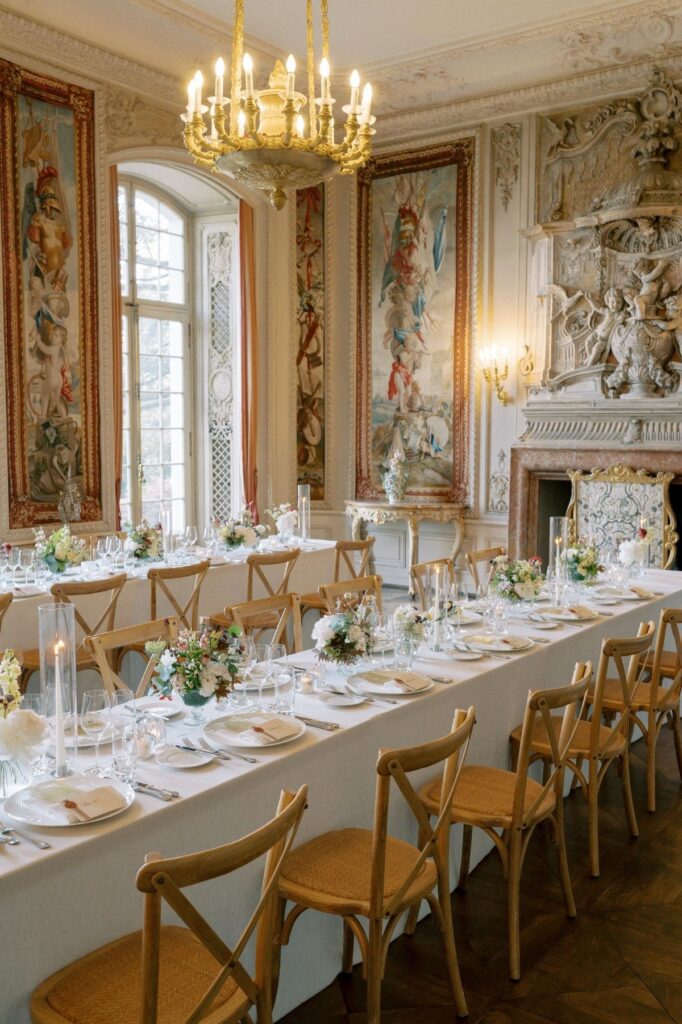 St Charles Hall Hochzeit Dinner Set up